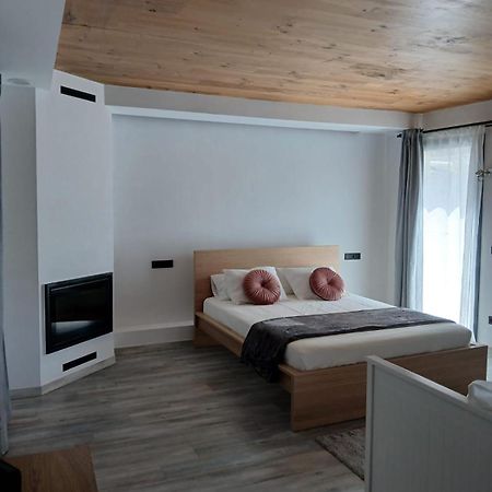 Bibrabe Home ซานต์เฟลิอูเดกีโซลส์ ภายนอก รูปภาพ