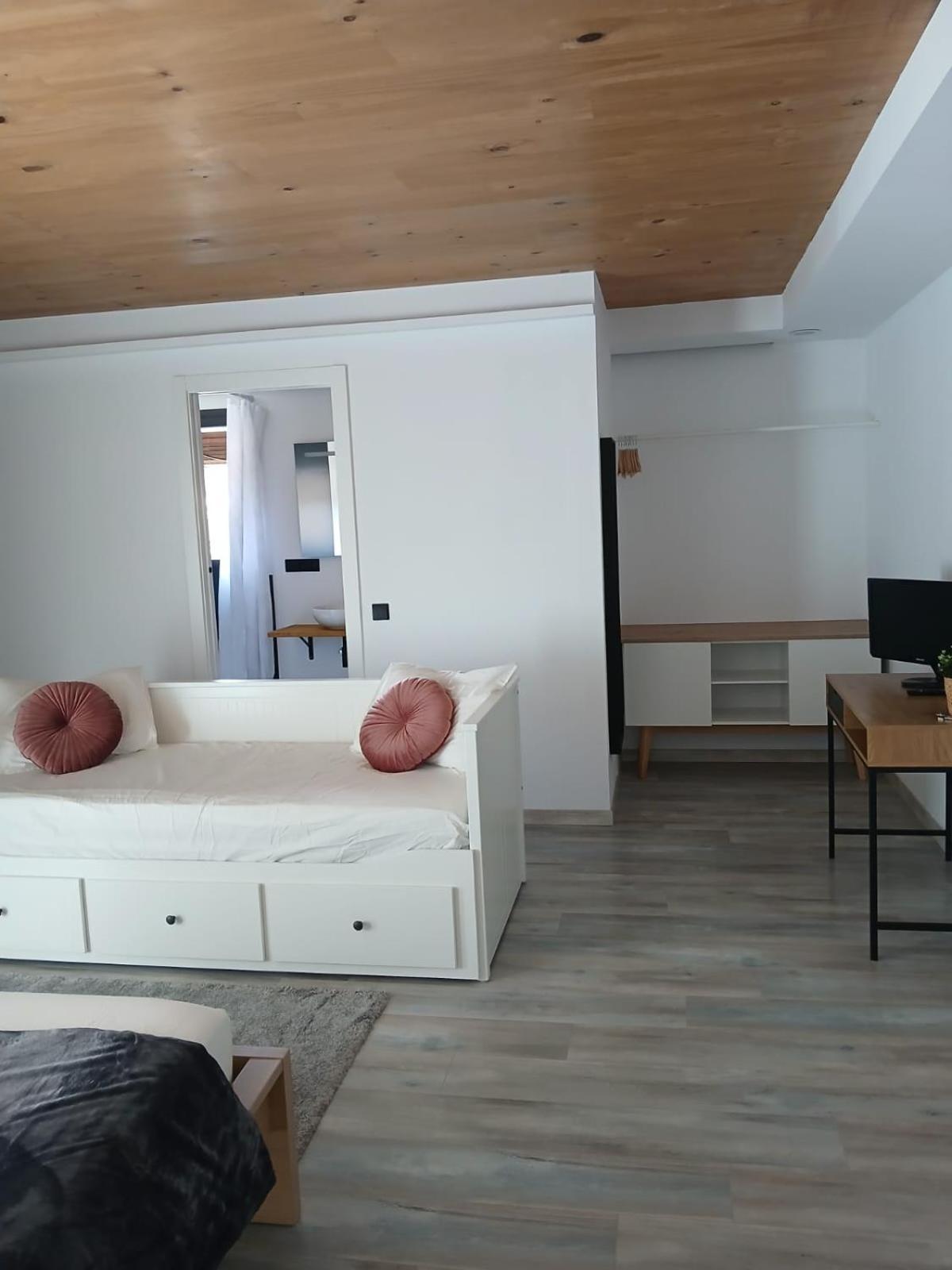 Bibrabe Home ซานต์เฟลิอูเดกีโซลส์ ภายนอก รูปภาพ